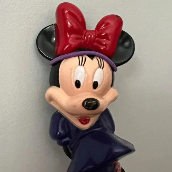 Vintage Minnie Mouse Umbrella - Picture 8 of 9